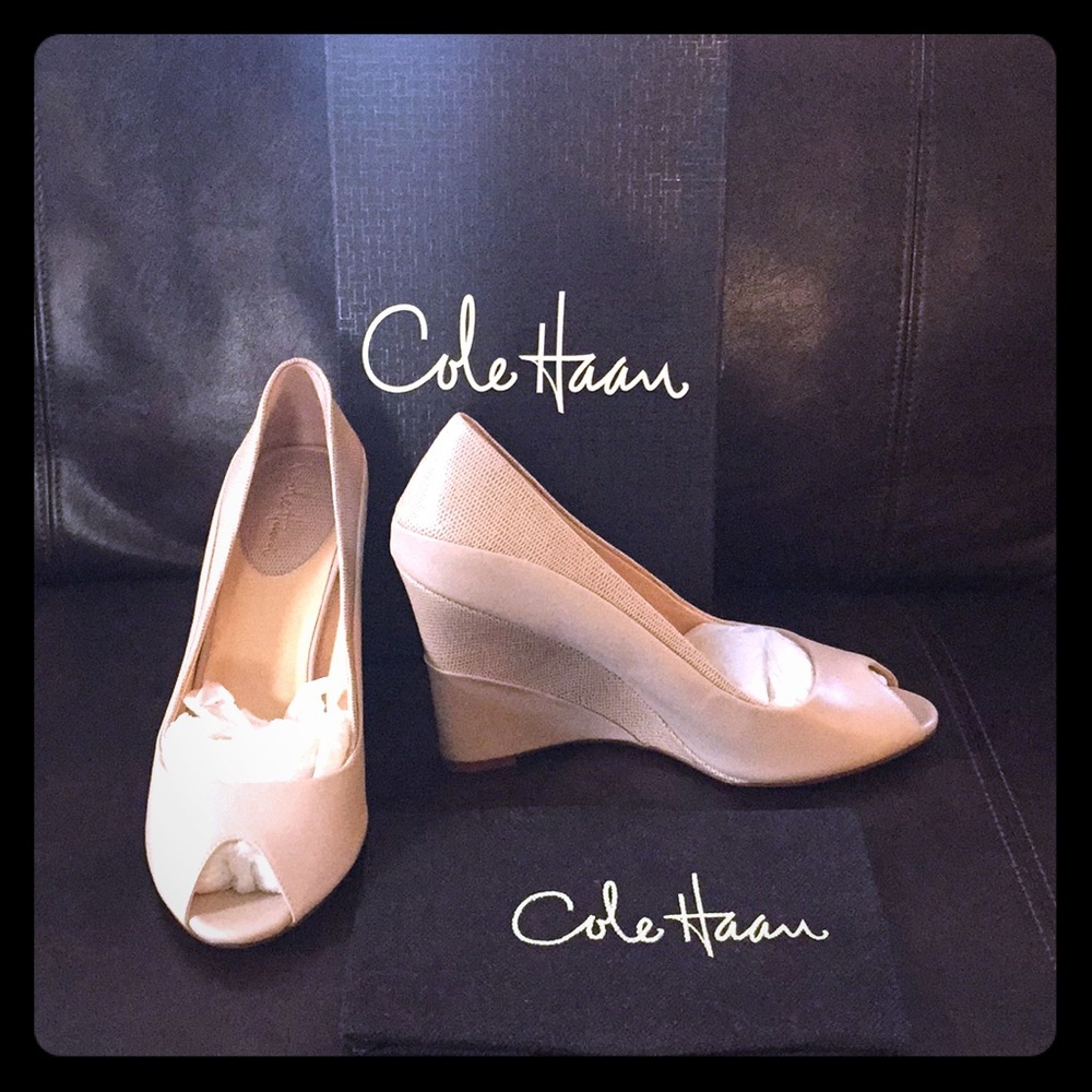NIB SIZE 10 Cole Haan Portia Air Wedge (Nougat)