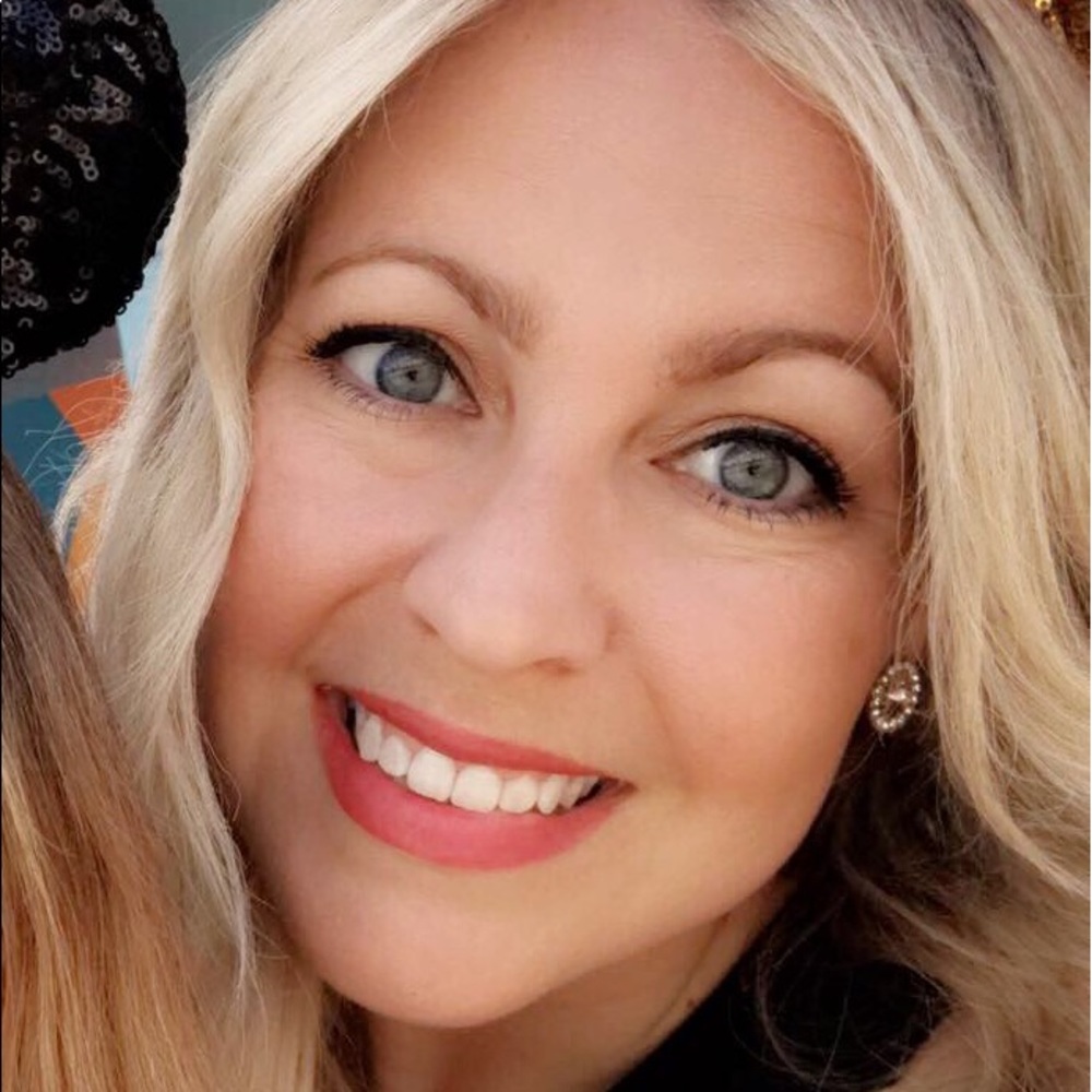 Meet your Posher, Angela