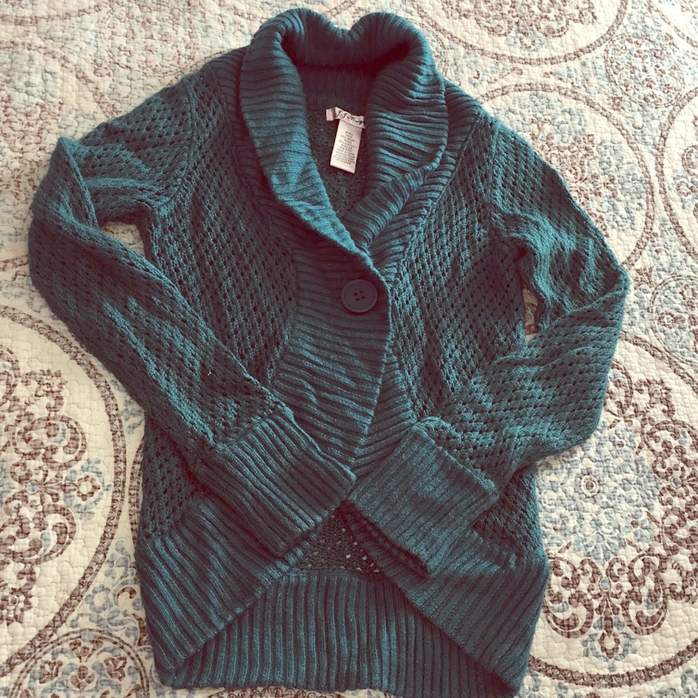Sweater - Picture 4 of 4