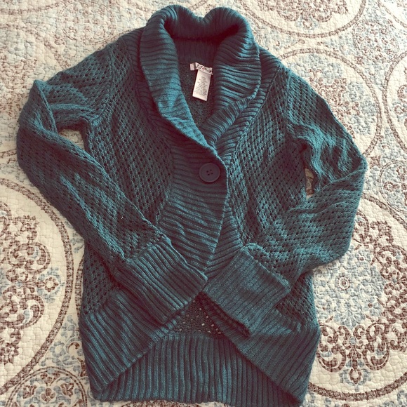 Sweater - Picture 4 of 4