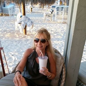 Meet your Posher, Cindy