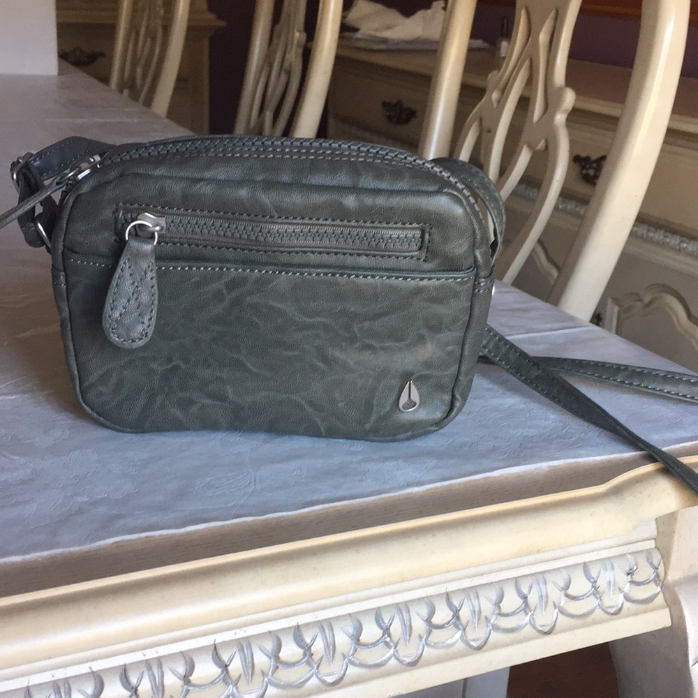 Nixon cross body bag