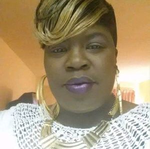 Meet your Posher, Joyletta