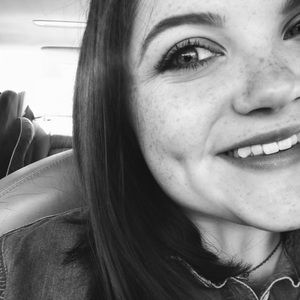 Meet your Posher, Chloé