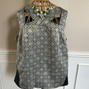 Lane Bryant ornate like new sleeveless top