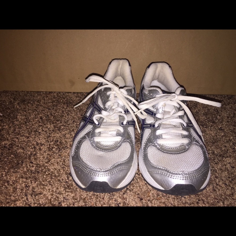 Running shoes - Picture 2 of 3