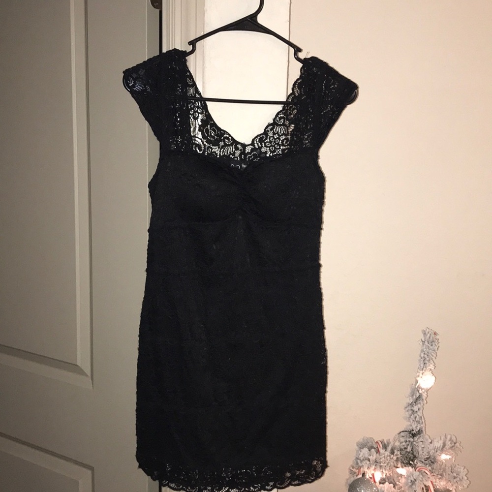 Black lace dress