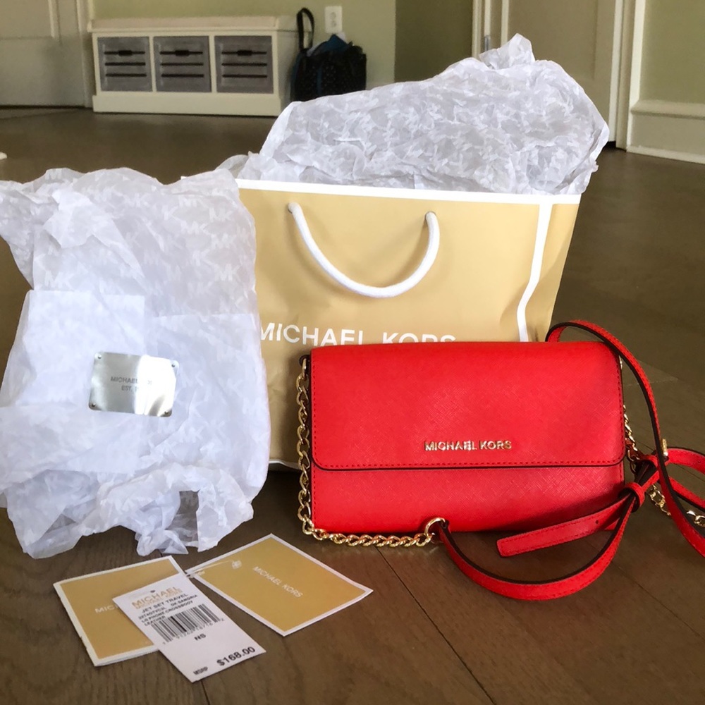 NWOT (tags detached) Michael Kors crossbody
