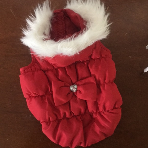 ~CLOSET CLOSING - Picture 2 of 7