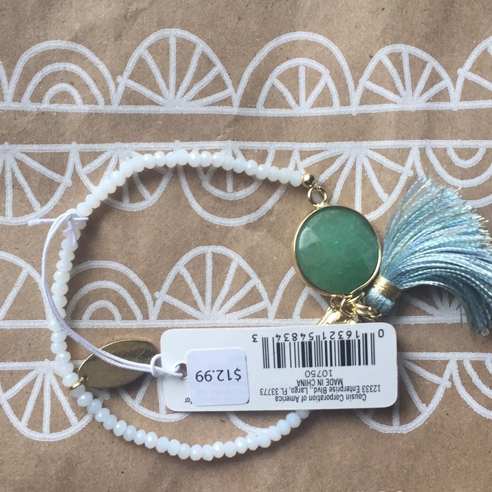 Gorgeous stretchy bracelet with tassel NWT - Picture 6 of 6