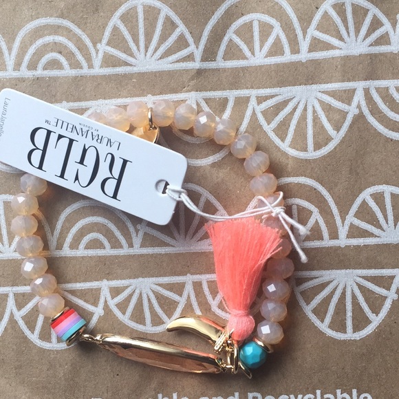 Gorgeous pink stretchy bracelet with tassel NWT - Picture 4 of 5