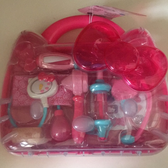 Hello Kitty Check Up Kit - Picture 2 of 5