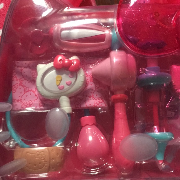 Hello Kitty Check Up Kit - Picture 4 of 5
