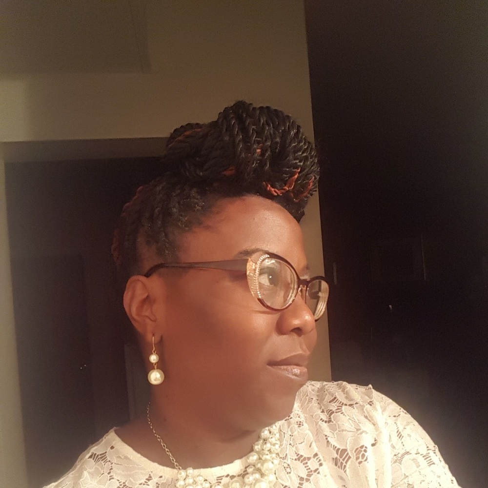 Meet your Posher, Denae