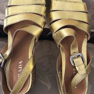 Did you say PRADA💥lowest prices NO OFFERS💥