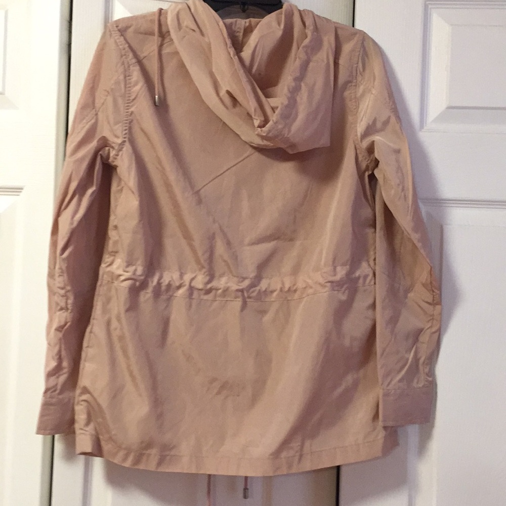 Stylish and Trendy raincoat - Picture 3 of 4