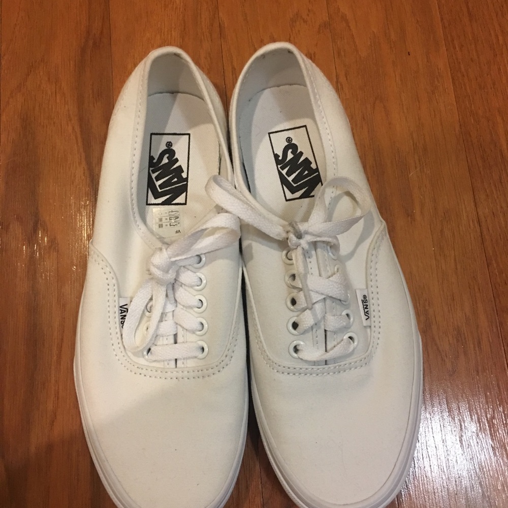 BRAND NEW🌟 lace up vans!