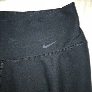 Super cute Nike leggings