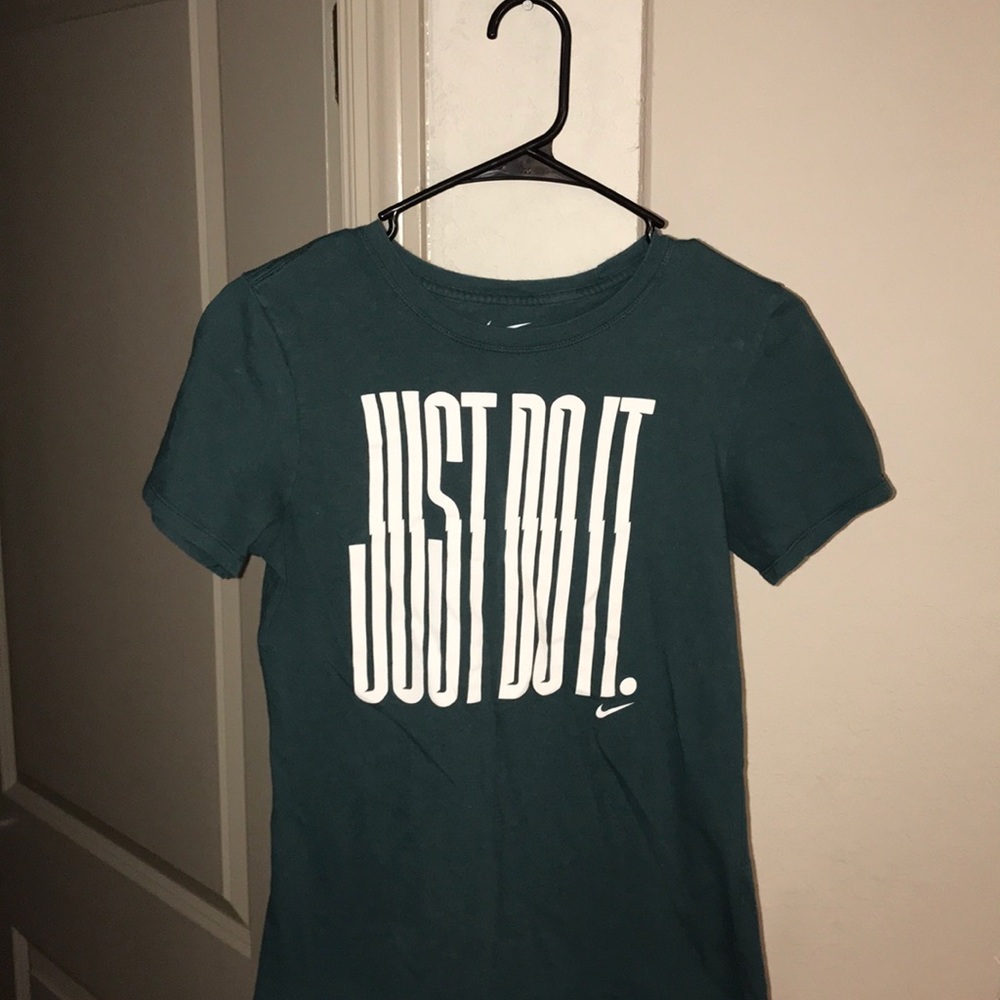 Nike T-shirt