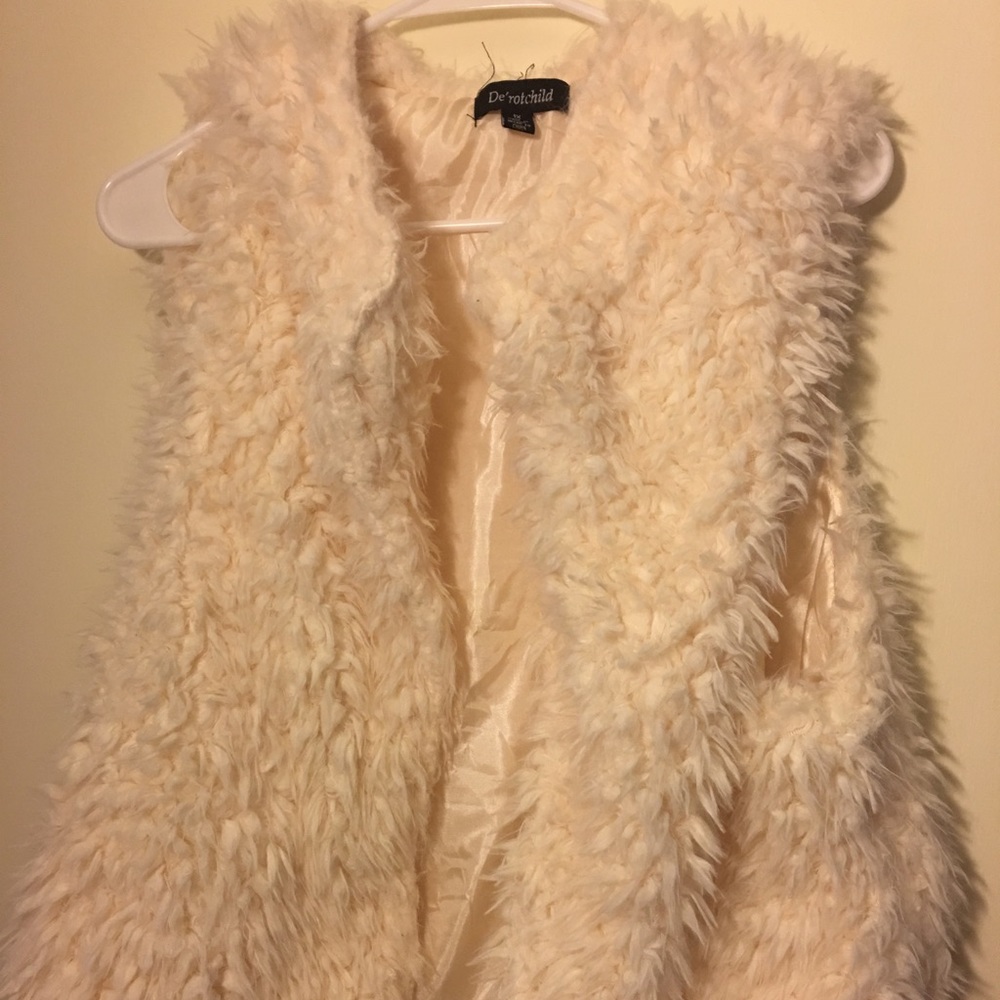 Cream faux fur vest super comfy!