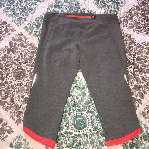 Workout capris - Picture 3 of 3