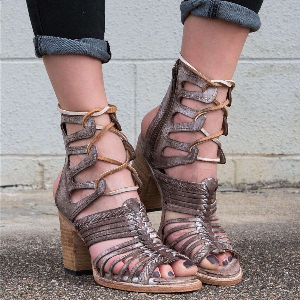 Freebird by Steven size 11 Beliz sandal