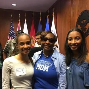 Meet your Posher, Cassandra