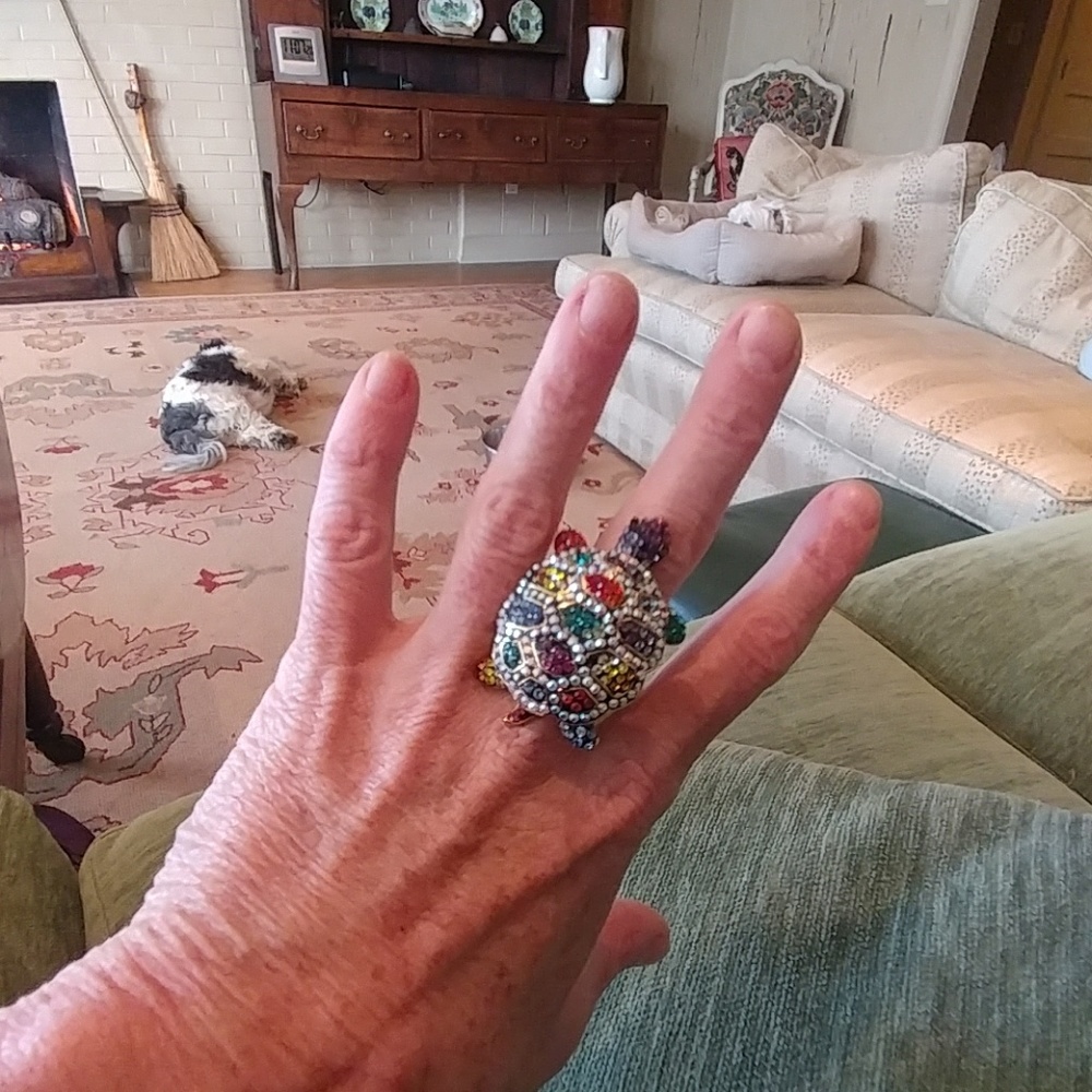 BUTLER& WILSON TURTLE RING