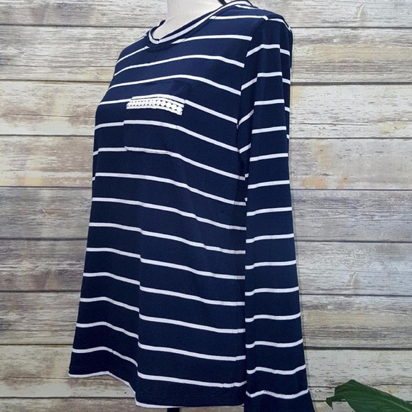 Long Sleeve Cotton Top with Lace-up Back - Picture 4 of 6