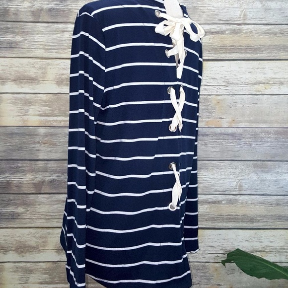 Long Sleeve Cotton Top with Lace-up Back - Picture 5 of 6