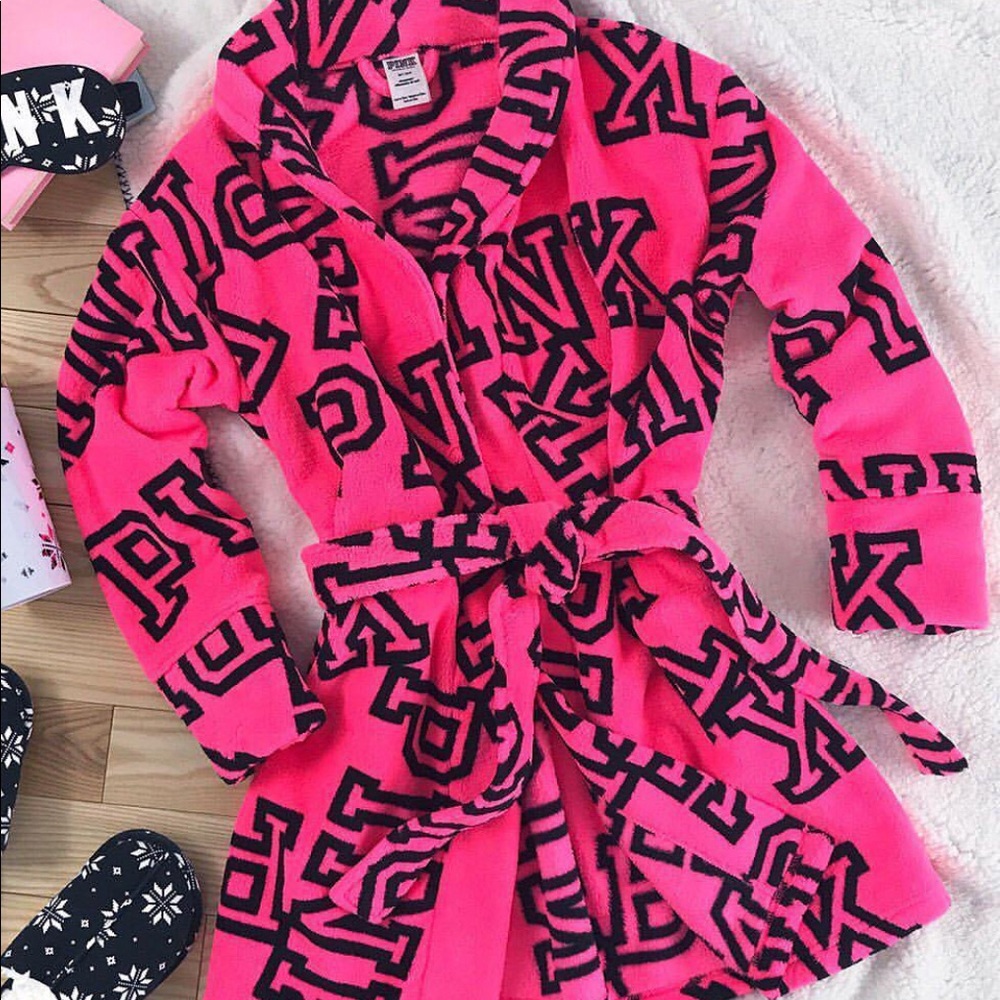 ⛔️Sold⛔️PINK VS Robe NIP M/L - Picture 2 of 3