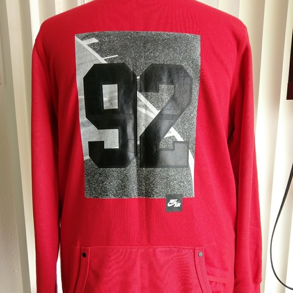 Men's Nike Air Sweat Shirt. - Picture 4 of 5
