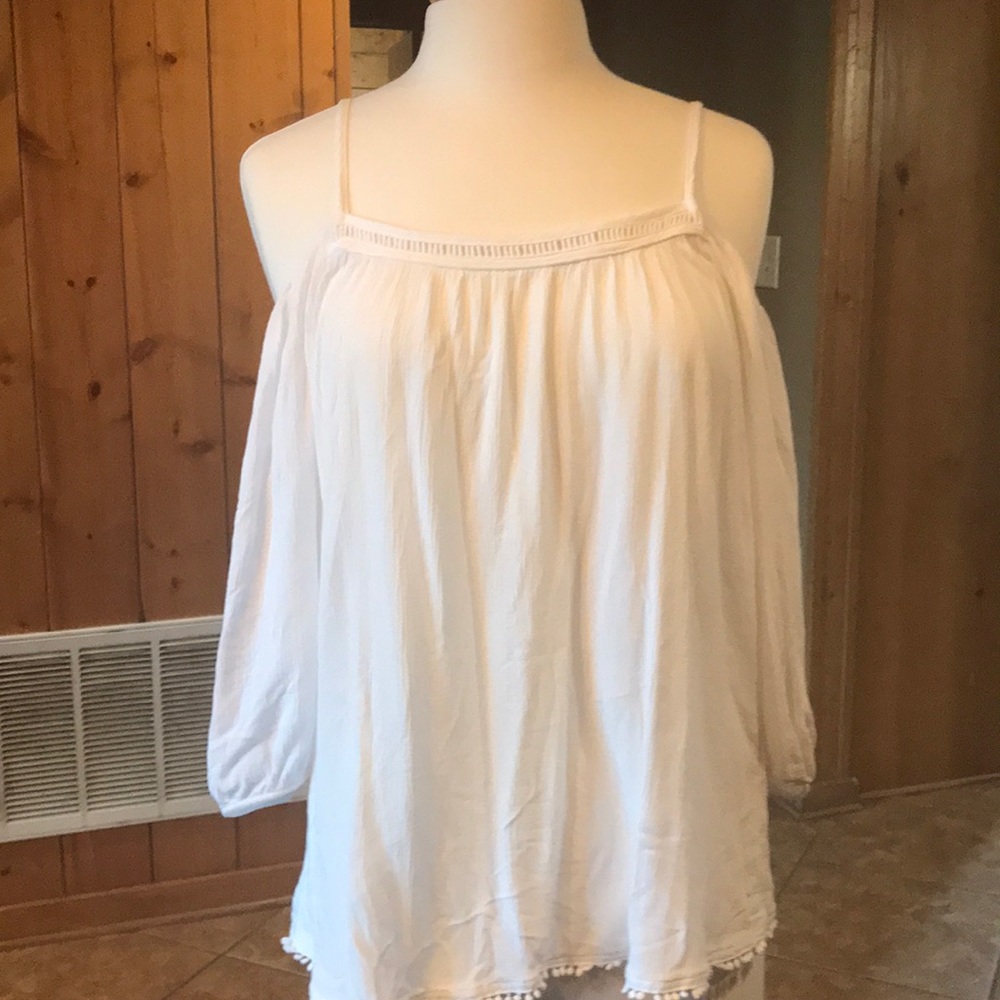 Ivory cold shoulder top
