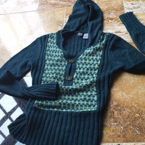 BKE ribbed blue green V-neck hoodie sweater