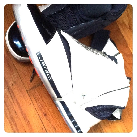 Air Jordan XVI Retro DEADSTOCK