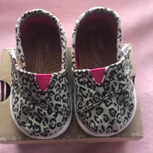 Toms toddler leopard and pink shoes