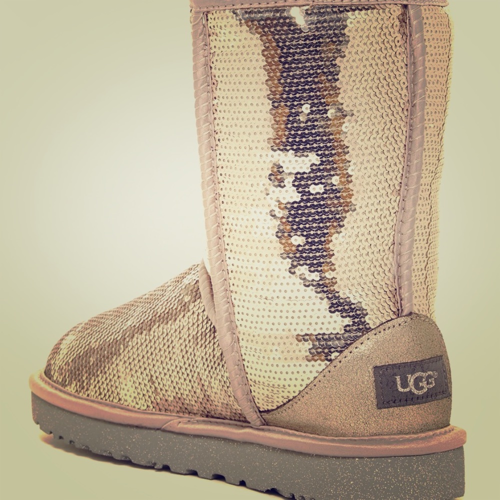 Short Sparkles Uggs