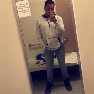 Meet your Posher, Ernest