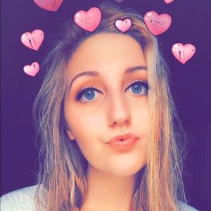 Meet your Posher, Rebecca