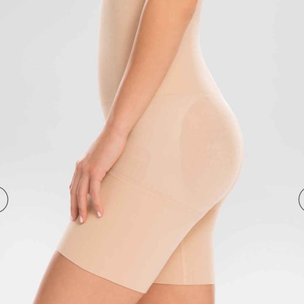 Assets by SPANX shapewear