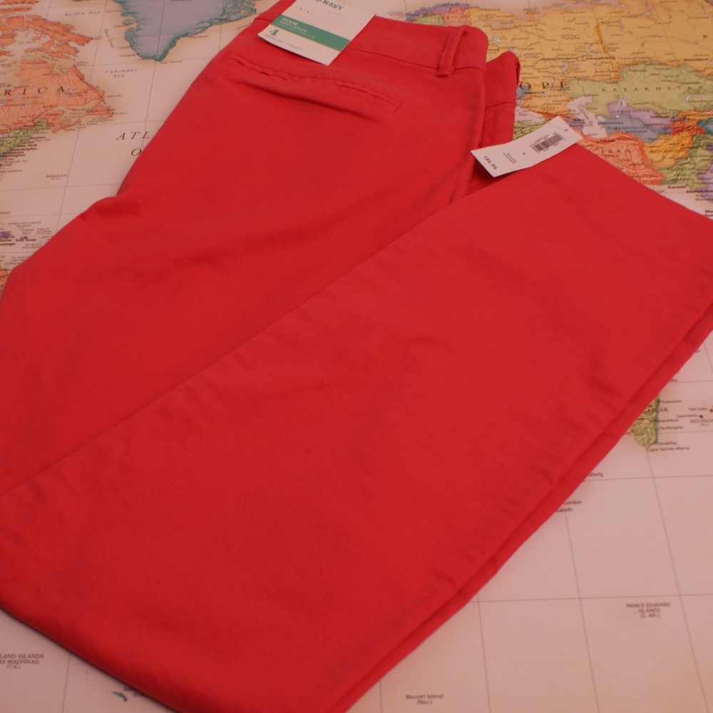 Old Navy Pixie Ankle Length Pants sz 4 NWT