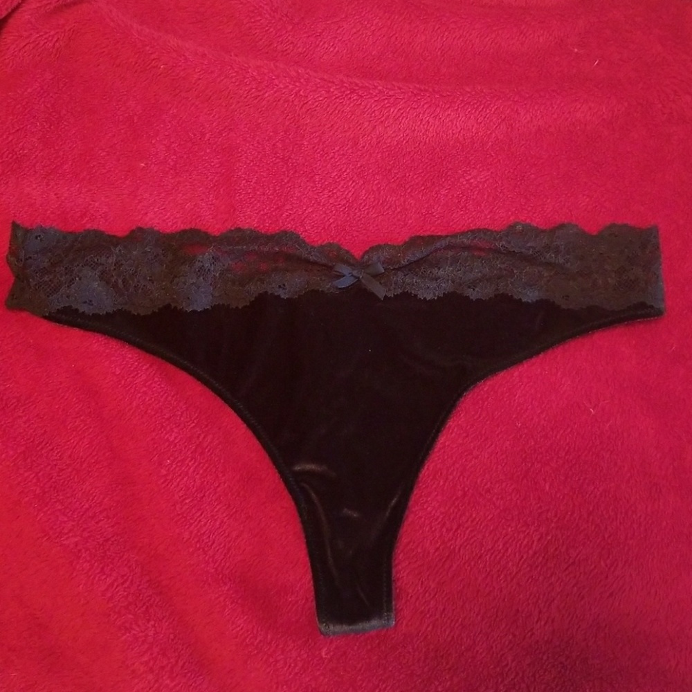Victoria's Secret Black Velvet  NWT