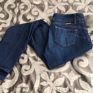 NY&C curve creator skinny jeans✨