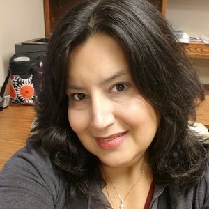 Meet your Posher, Leticia