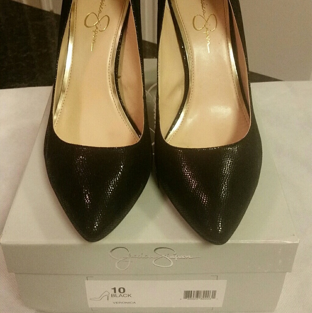 Jessica Simpson Snakeskin Pump