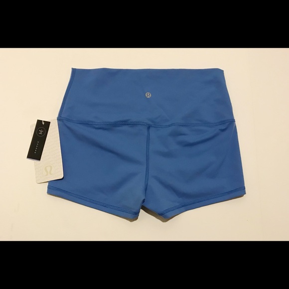 Lululemon Boogie Short Roll Down size 10 NWT - Picture 2 of 3