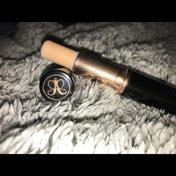 Anastasia Beverly Hills Foundation Stick - Picture 3 of 4