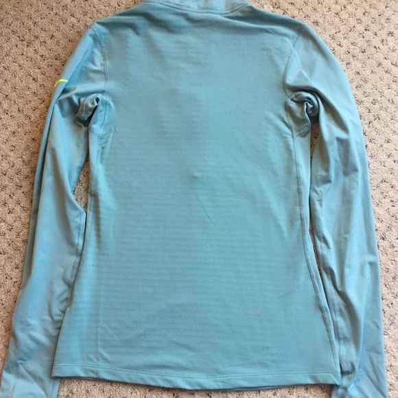 Nike Womens half zip top - Picture 3 of 5
