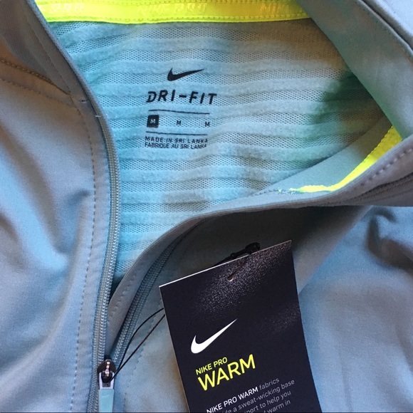 Nike Womens half zip top - Picture 5 of 5