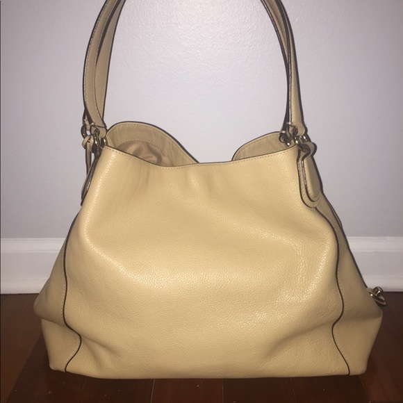 Coach Edie shoulder bag in pebbled leather - Picture 3 of 5